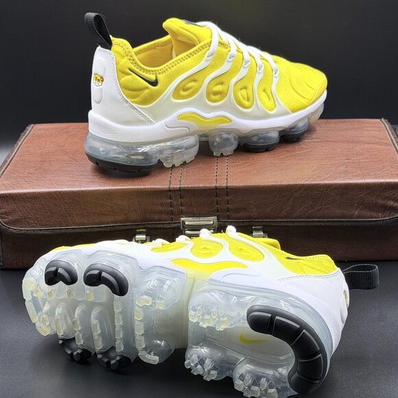 Nike Wmns Air VaporMax Plus 'Sunshine Yellow'' - Picture 1 of 11